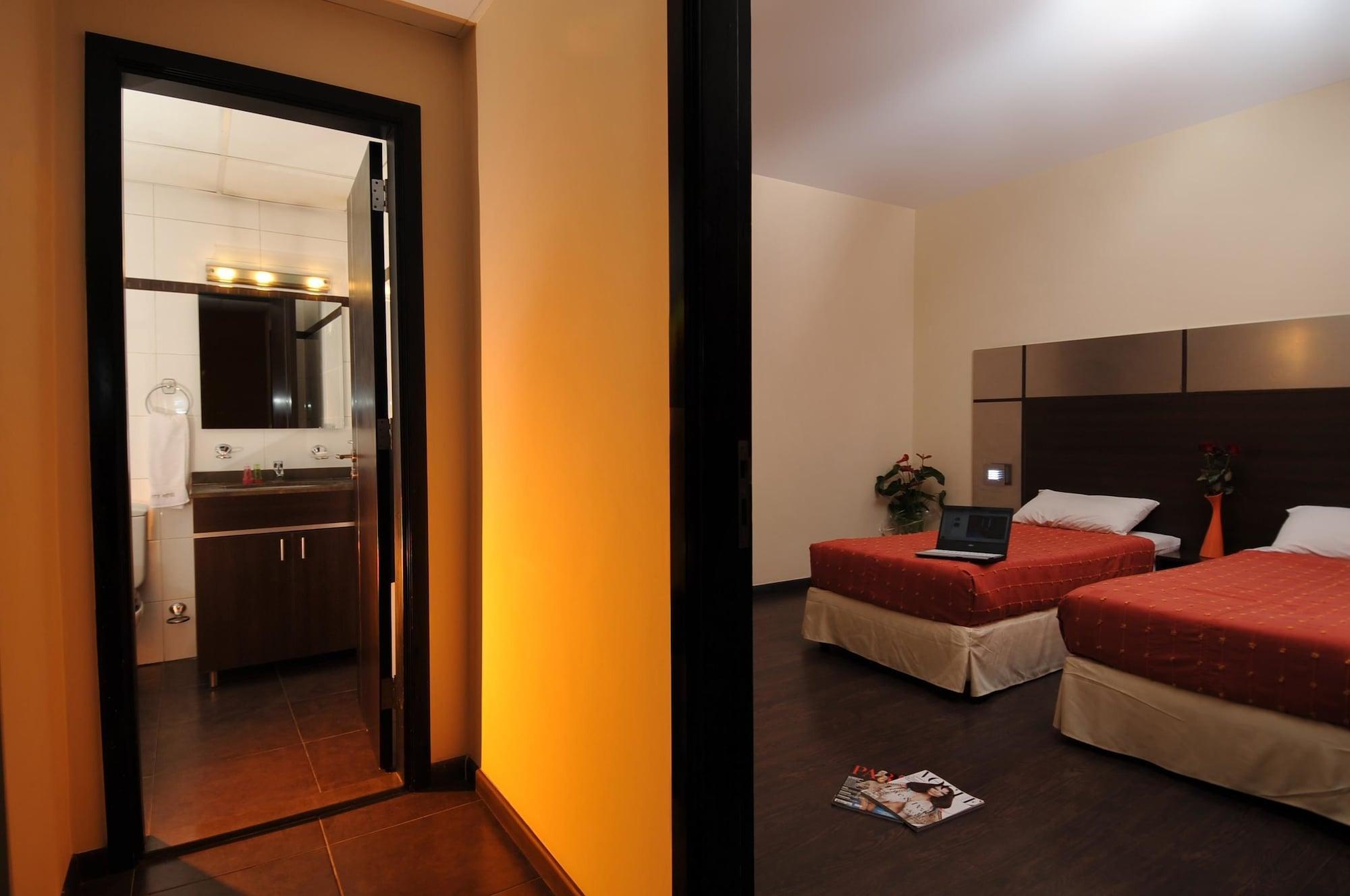 Suite Hotel Chrome - ベイルート エクステリア 写真